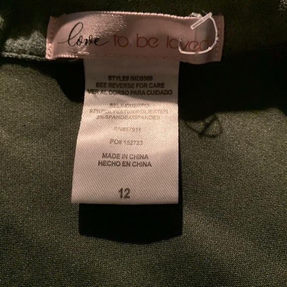 Loved to be Loved Woman’s Crop Jacket Size 12 Ling sleeves and Zipper - Picture 4 of 7